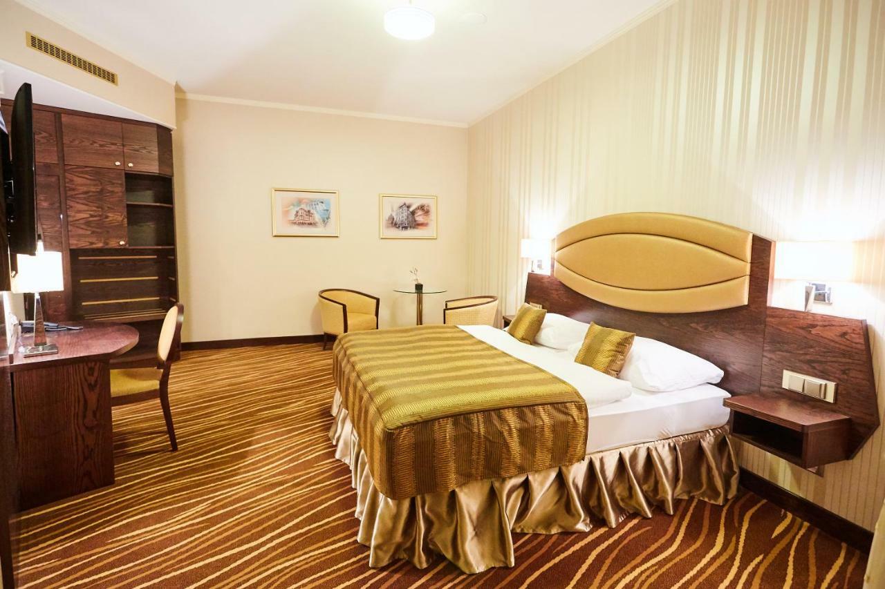 Casino&Hotel Admiral Alžbětín Železná Ruda Exteriér fotografie